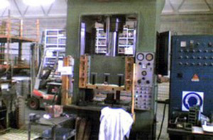 Press and hydraulic system