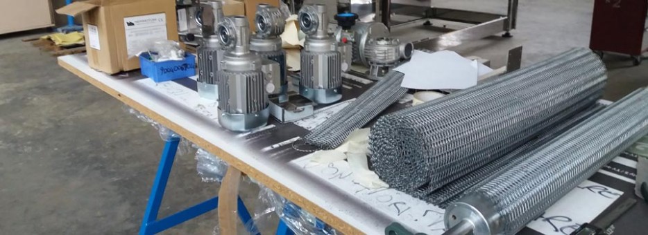 Assembly service for industrial automatic machine